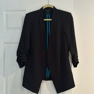 Belle Verde black blazer